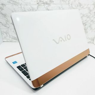 ソニー(SONY)の超美品VAIO白⭐️初期設定済 ノートパソコン⭐️カメラ オフィス付き 高年式(ノートPC)