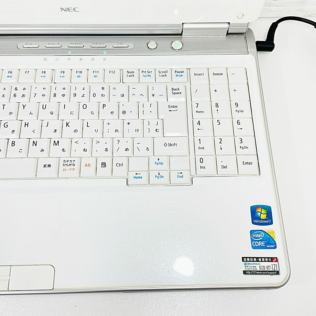 綺麗な白✨すぐ使えるノートパソコン オフィス付き✨写真たっぷり保存