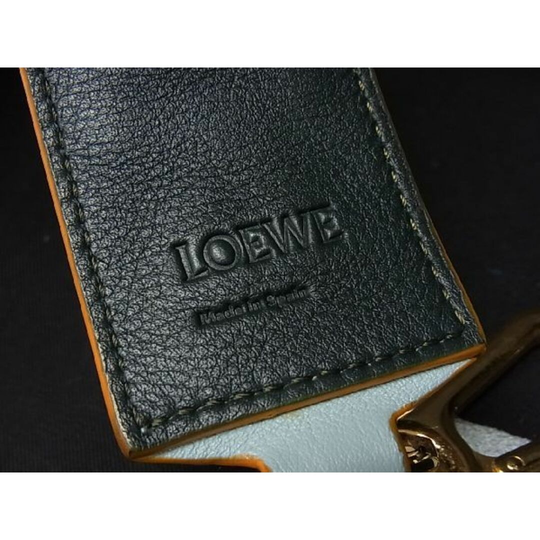 LOEWE(ロエベ)の■新品同様■ LOEWE ロエベ レザー バッグ用 ショルダーストラップ 肩掛け レディース ライトブルー系 AB7577fZ レディースのバッグ(その他)の商品写真