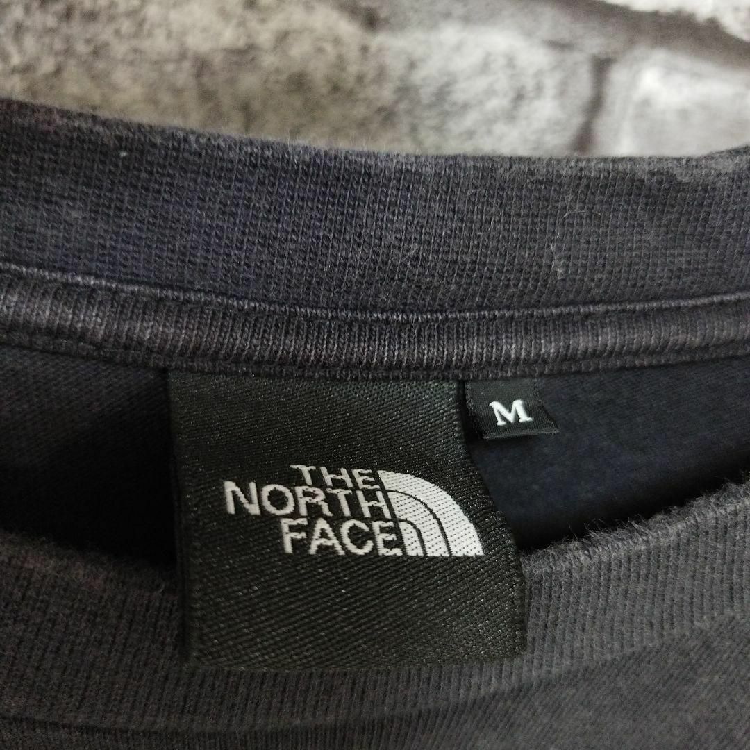 THE NORTH FACE(ザノースフェイス)のザノースフェイスNORTHFACE黒スリーブロゴプルオーバースウェットトレーナー メンズのトップス(スウェット)の商品写真