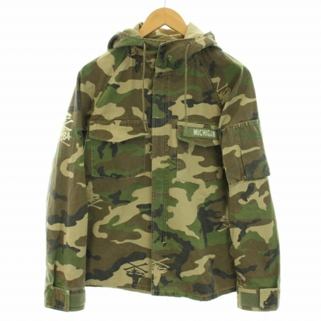 HYSTERIC GLAMOUR(ヒステリックグラマー)のHYSTERIC GLAMOUR WOMAN ON SKULL CAMO M メンズのジャケット/アウター(ブルゾン)の商品写真