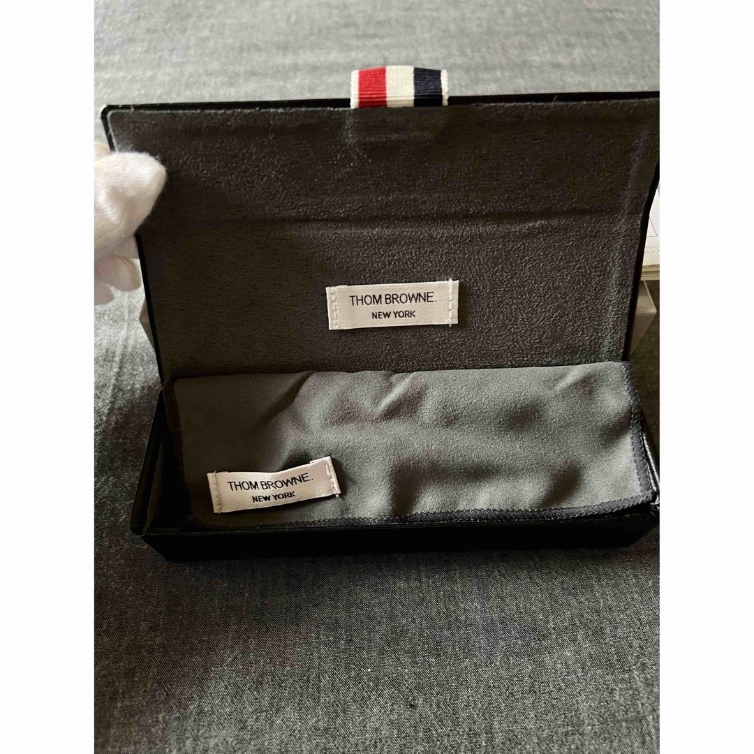 THOM BROWNE(トムブラウン)のTHOM BROWNE トムブラウン　メガネ レディースのファッション小物(サングラス/メガネ)の商品写真