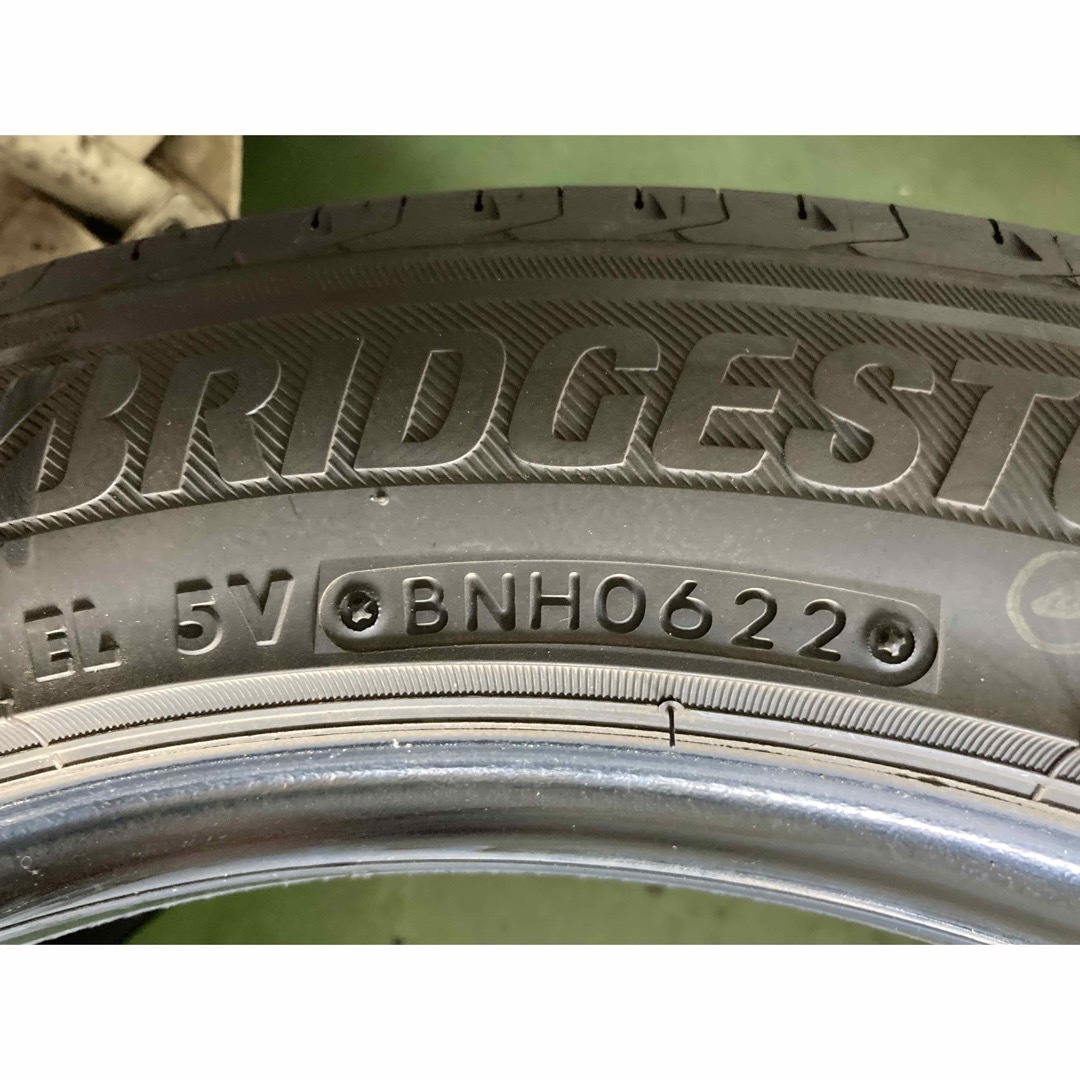 BS REGNO 235/50R18