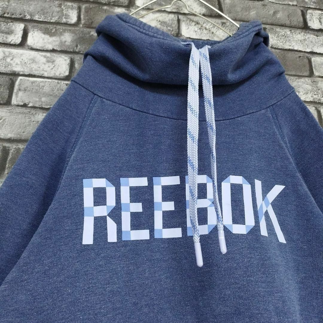 Reebok(リーボック)のREEBOKリーボックパーカーフーディーデカロゴプルオーバーユニセックスネイビー メンズのトップス(パーカー)の商品写真