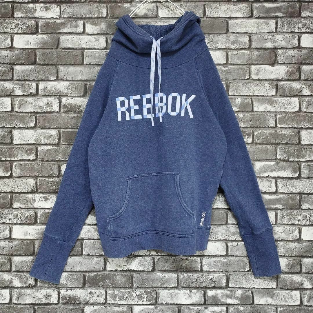 Reebok(リーボック)のREEBOKリーボックパーカーフーディーデカロゴプルオーバーユニセックスネイビー メンズのトップス(パーカー)の商品写真