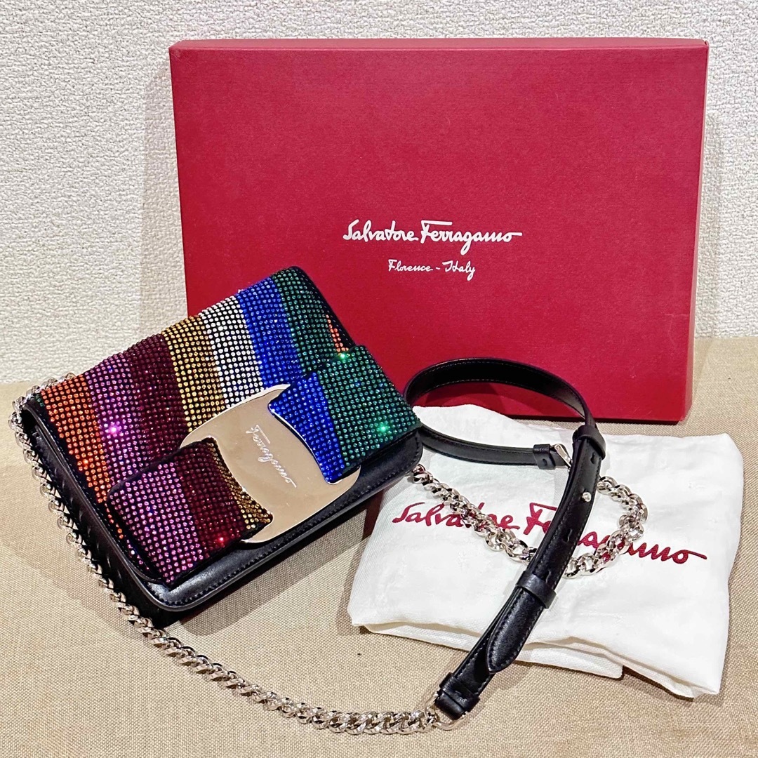 限定Salvatore Ferragamoスワロフスキーヴァラチェーンバッグレディース