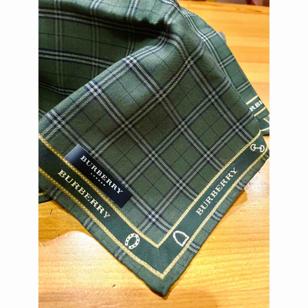 BURBERRY(バーバリー)の新品　バーバリーハンカチ メンズのファッション小物(ハンカチ/ポケットチーフ)の商品写真