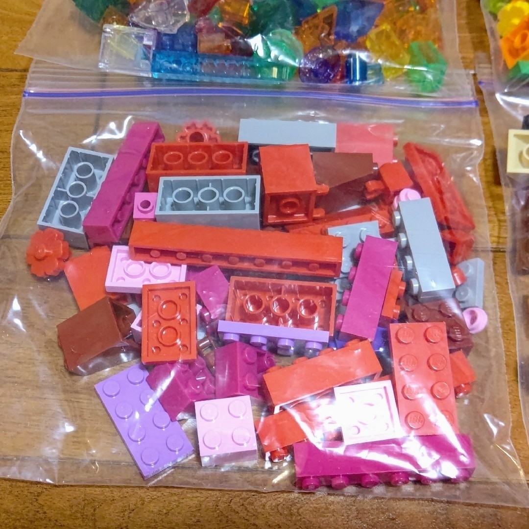 Lego(レゴ)の専用！レゴ★クラシック アイデアパーツ<透明パーツ入り> 11013 美品 エンタメ/ホビーのおもちゃ/ぬいぐるみ(その他)の商品写真