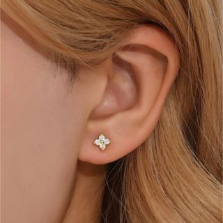 華奢ピアス　ジルコニア(ピアス)