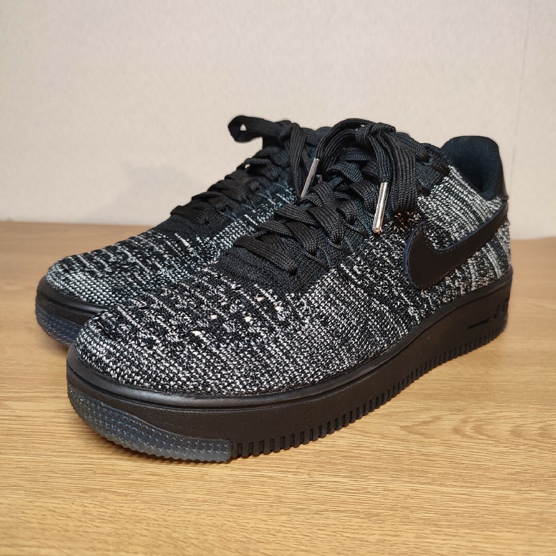 NIKE(ナイキ)の箱・タグ付 新品未使用 NIKE W AF1 FLYKNIT LOW レディースの靴/シューズ(スニーカー)の商品写真