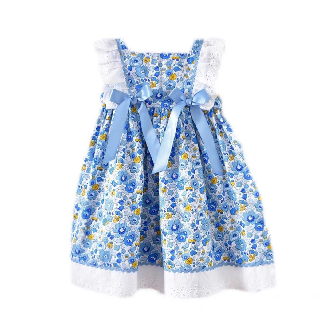 新品　ブルー　小花柄　リボン付き　ドレス　ワンピース キッズ/ベビー/マタニティのキッズ服女の子用(90cm~)(ワンピース)の商品写真