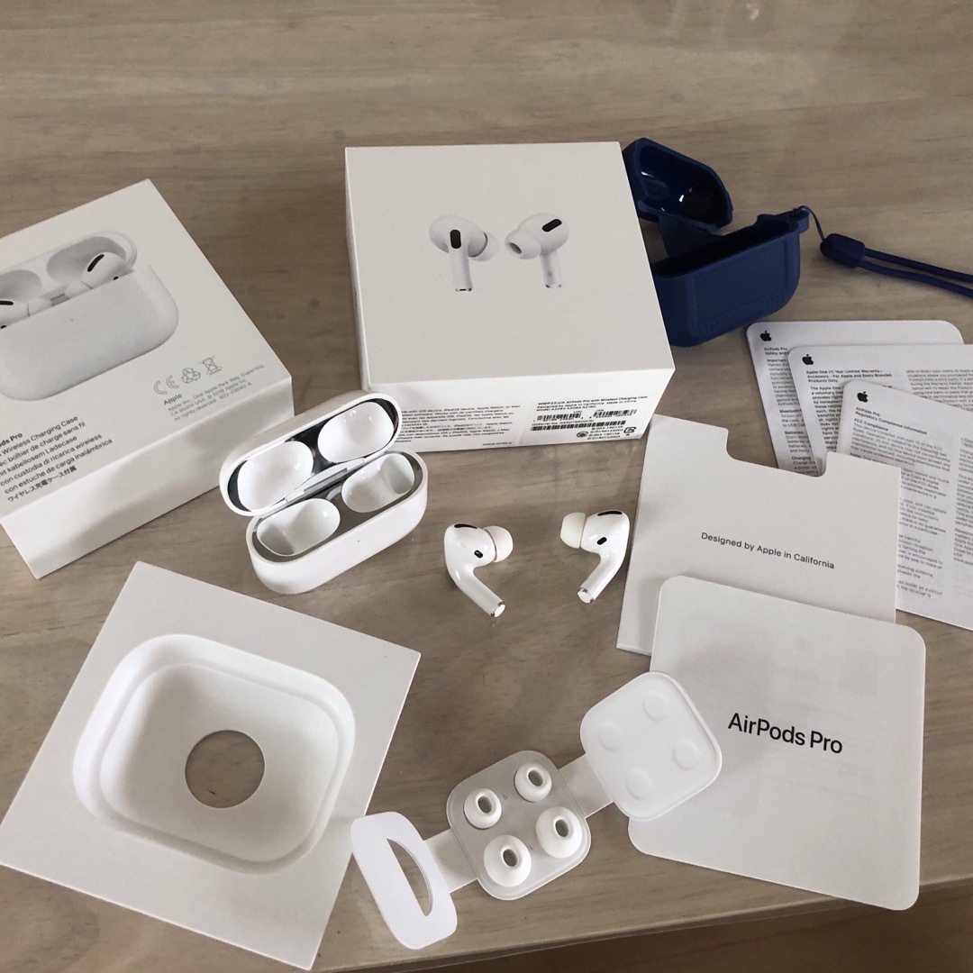 本日最終価格 Apple AirPods Pro 第一世代 MWP22J/A - ヘッドフォン