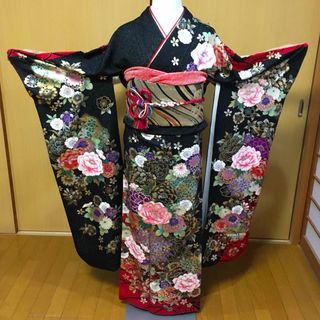 振袖used品☆ 人気の黒地 牡丹と菊 桜 柄❣️振袖6点セット(振袖)