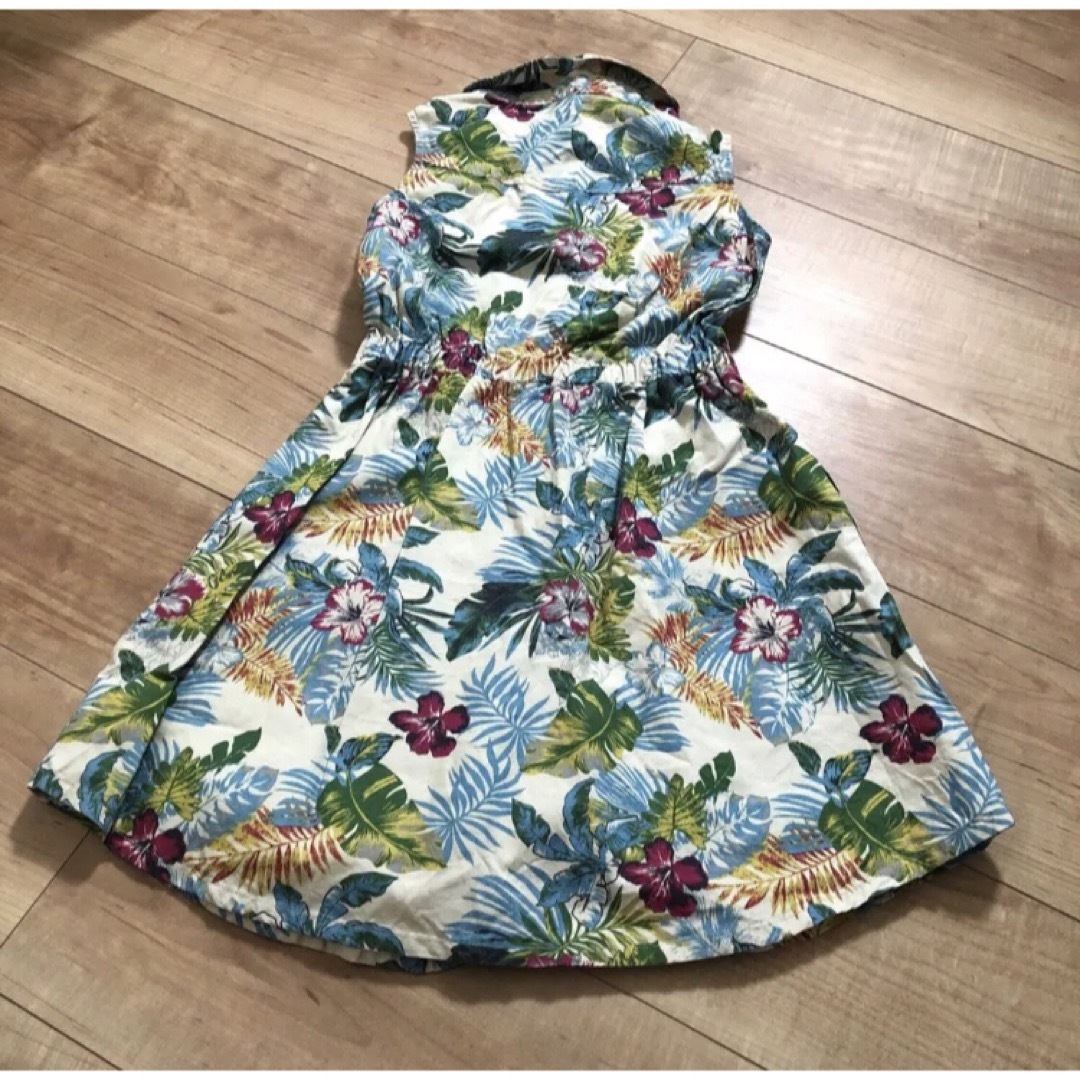 GU(ジーユー)の【120cm】GU  ハイビスカス ノースリーブ ワンピース キッズ/ベビー/マタニティのキッズ服女の子用(90cm~)(ワンピース)の商品写真