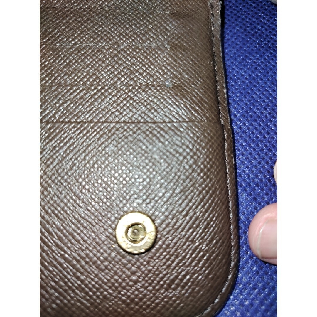 LOUIS VUITTON(ルイヴィトン)のルイヴィトンのダミエ柄、茶色の長財布。収納力あり。 メンズのファッション小物(長財布)の商品写真