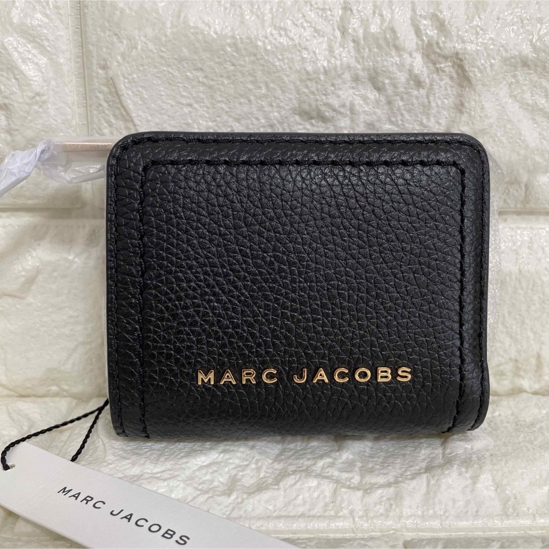 【新品】MARC JACOBS ２つ折り財布　ブラック