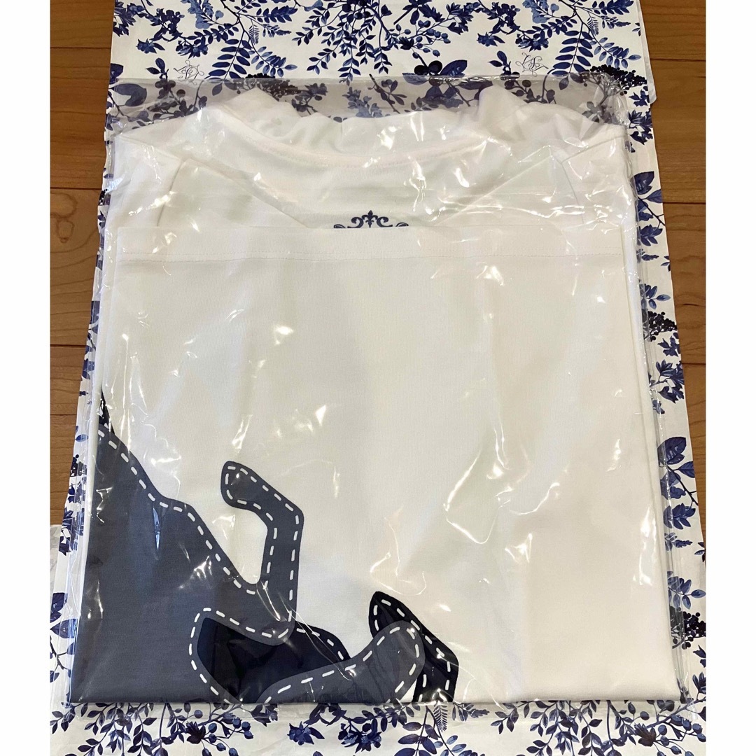 Drawer(ドゥロワー)の新品未使用タグ付　セブンテン  ホースプリントTシャツ(ホワイト×ネイビー） レディースのトップス(Tシャツ(半袖/袖なし))の商品写真