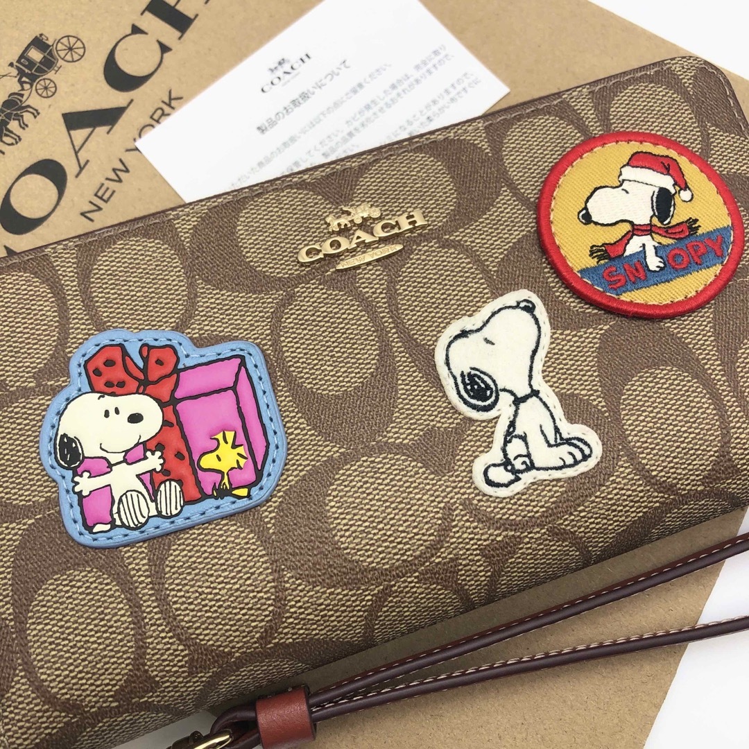 【COACH X PEANUTS】新品！スヌーピー ！ウォレット☆シグネチャー