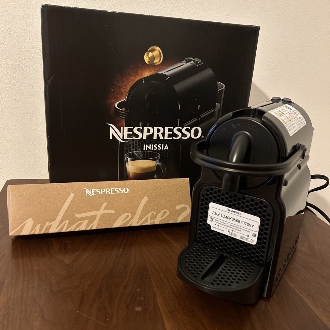 NESPRESSO(ネスプレッソ)の【新品】NESPRESSO Inissia D40BK スマホ/家電/カメラの調理家電(コーヒーメーカー)の商品写真