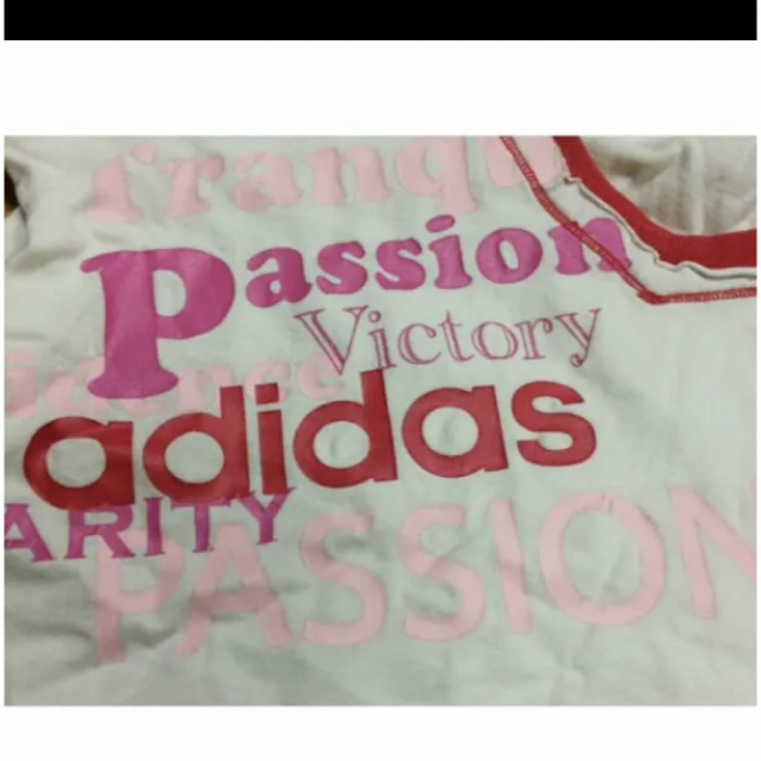 adidas(アディダス)のadidasダメージVネックコットンT レディースのトップス(Tシャツ(半袖/袖なし))の商品写真