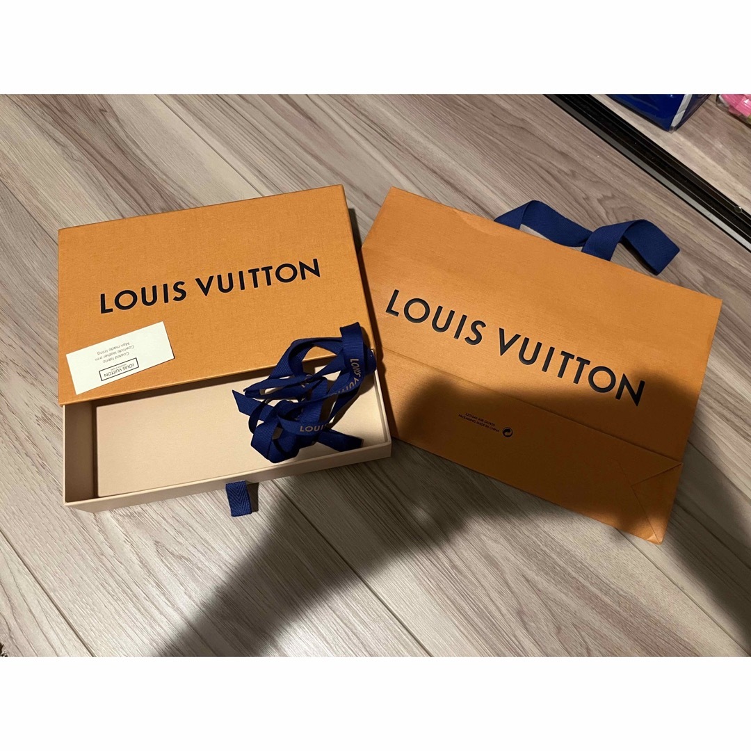 ルイヴィトン 箱 空箱 VUITTON 値下げ可能 - ショップ袋