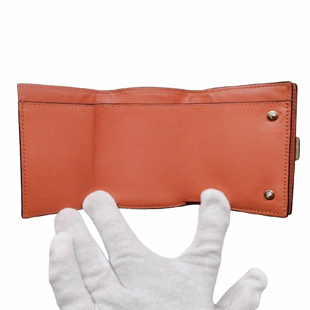 LOEWE(ロエベ)のロエベ　三つ折り財布　トライフォールドウォレット レディースのファッション小物(財布)の商品写真
