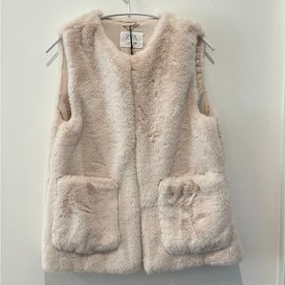 ZARA ベビー 新品 リバーシブルフェイクファーベスト ジャケット 110