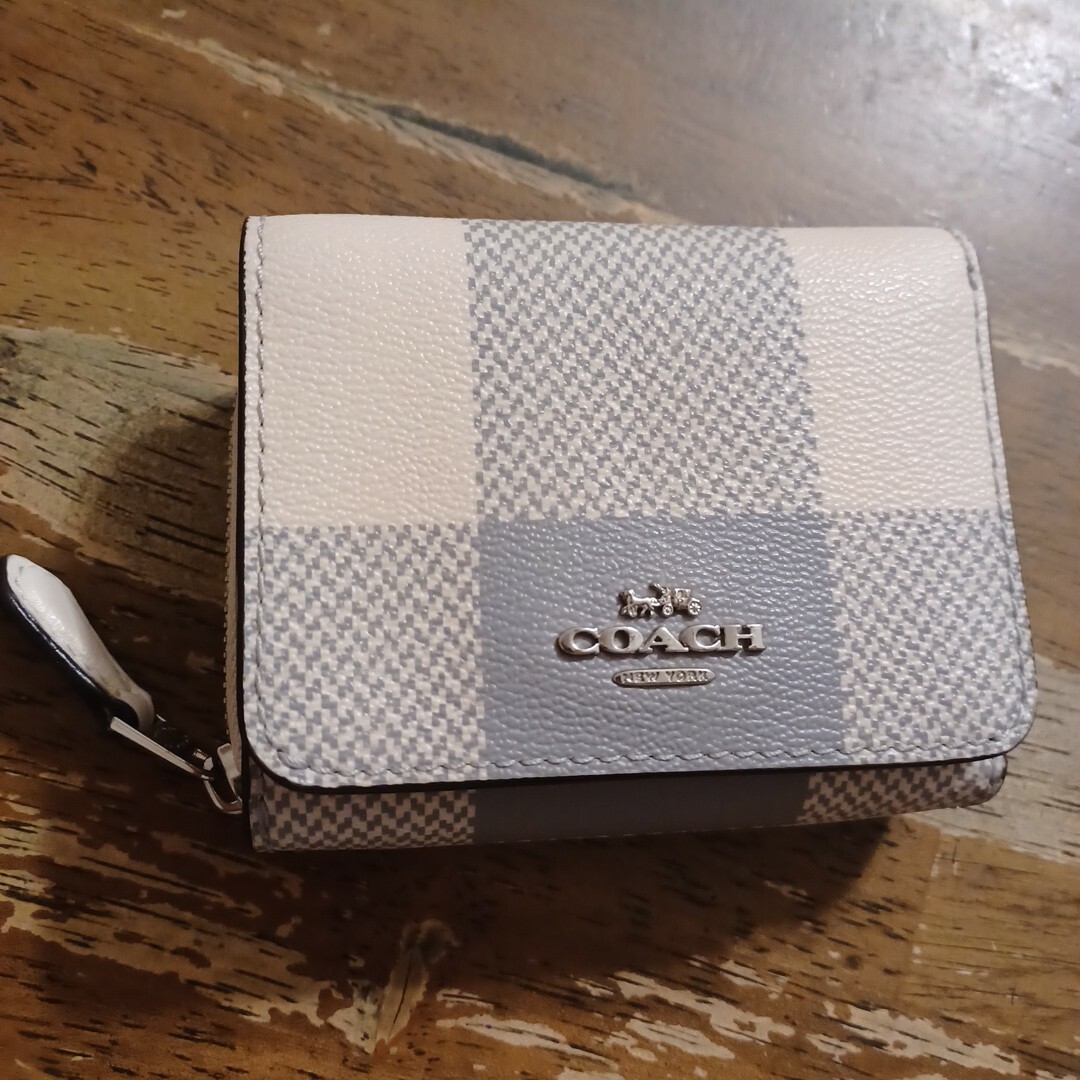 COACH　格子柄　三ツ折り財布