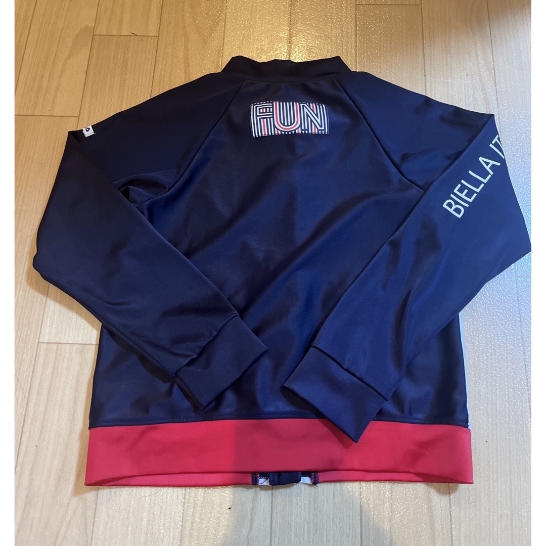 FILA(フィラ)の【くらーげ様専用】FILA  ラッシュガード　キッズ　　130㎝　 スポーツ/アウトドアのスポーツ/アウトドア その他(マリン/スイミング)の商品写真