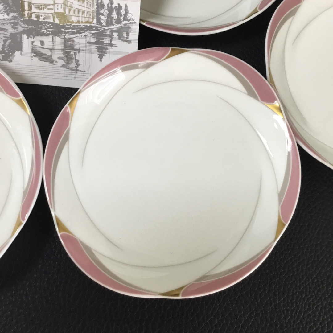 Noritake(ノリタケ)の【新品未使用品】ノリタケ　CHIFFON  小皿セット　ケーキ皿 インテリア/住まい/日用品のキッチン/食器(食器)の商品写真