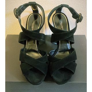 ドルチェアンドガッバーナ(DOLCE&GABBANA)のドルガバ　38.5 ブラック　スウェード　サンダル(サンダル)