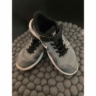 ナイキ(NIKE)のNIKE スニーカー　21.5(スニーカー)