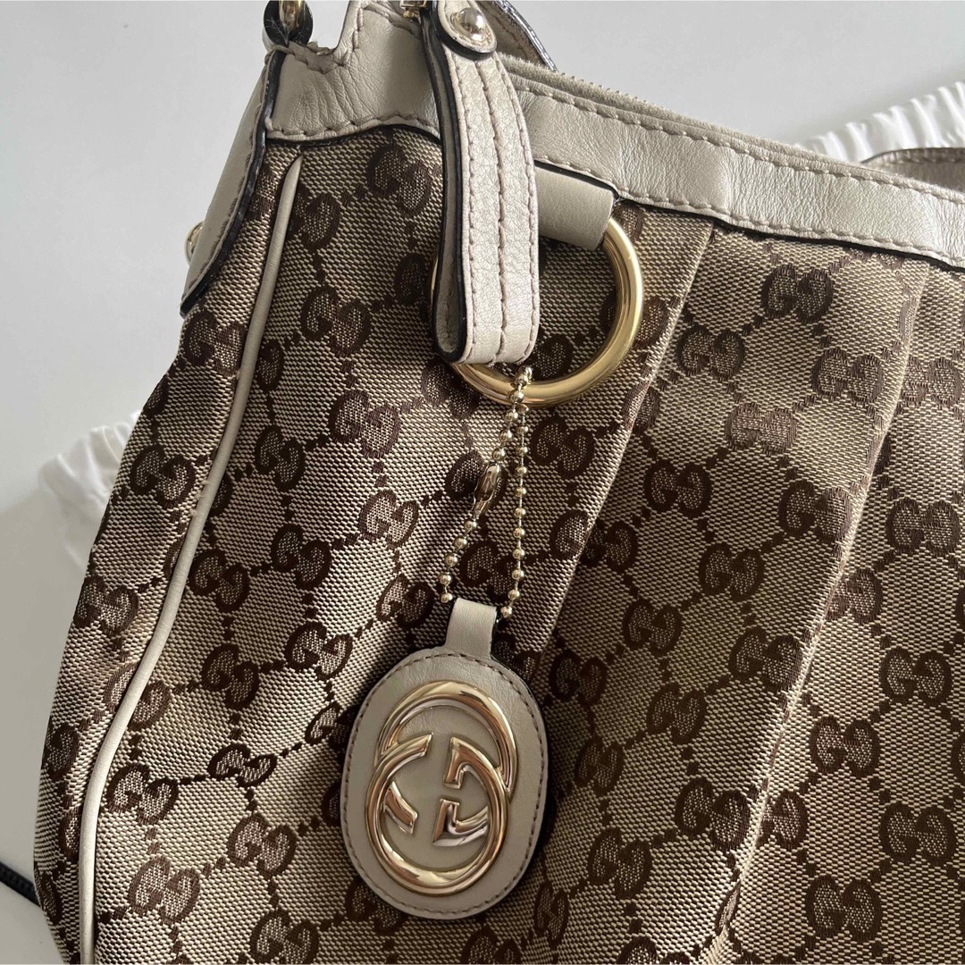 Gucci(グッチ)のグッチ　トートバッグ　Gucci ショルダーバッグ レディースのバッグ(ショルダーバッグ)の商品写真