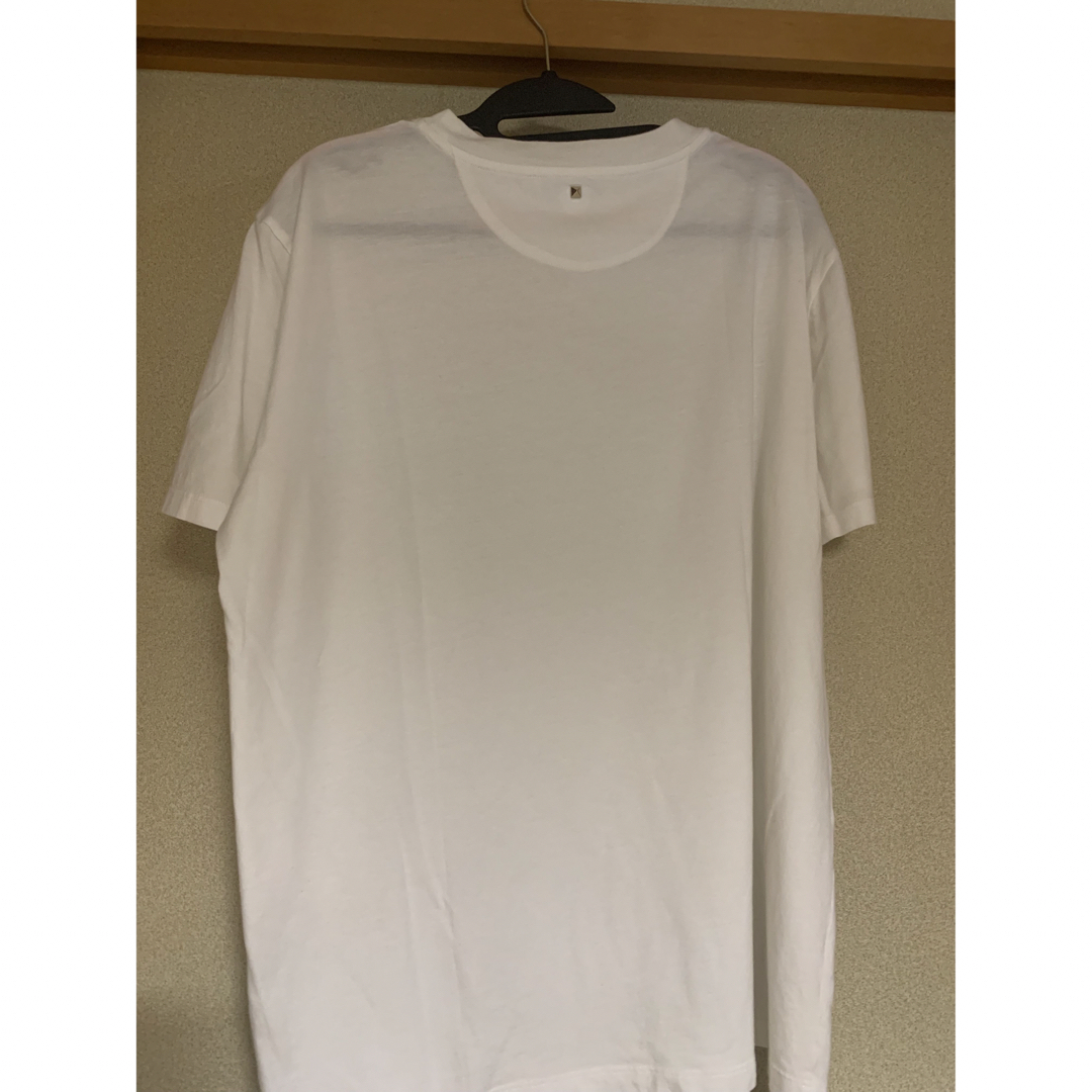 VALENTINO ヴァレンティノ　バックスタッズ 無地Tシャツ無地ですので使いやすいです