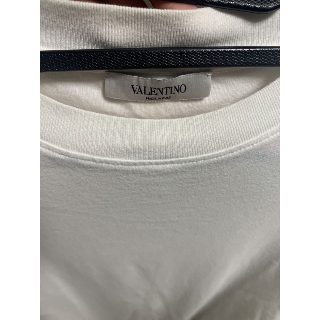 VALENTINO(ヴァレンティノ)のVALENTINO ヴァレンティノ　バックスタッズ 無地Tシャツ メンズのトップス(Tシャツ/カットソー(半袖/袖なし))の商品写真