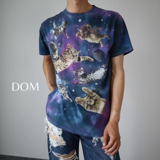 アートヴィンテージ(ART VINTAGE)の【DOM】ポップ 猫 キャット 宇宙 コズミック タイダイ Tシャツ M 紫(Tシャツ/カットソー(半袖/袖なし))