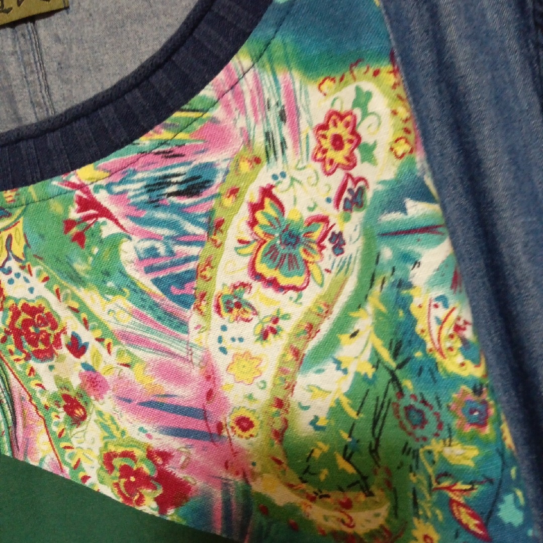美品 XL 遊民 チュニック 半袖シャツ デニム 花柄 大きいサイズ レディースのトップス(チュニック)の商品写真