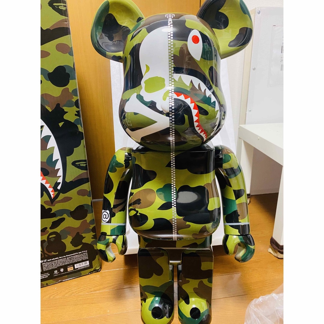 MEDICOM TOY(メディコムトイ)のBE@RBRICK 1000% mastermind VS BAPE GREEN エンタメ/ホビーのフィギュア(その他)の商品写真