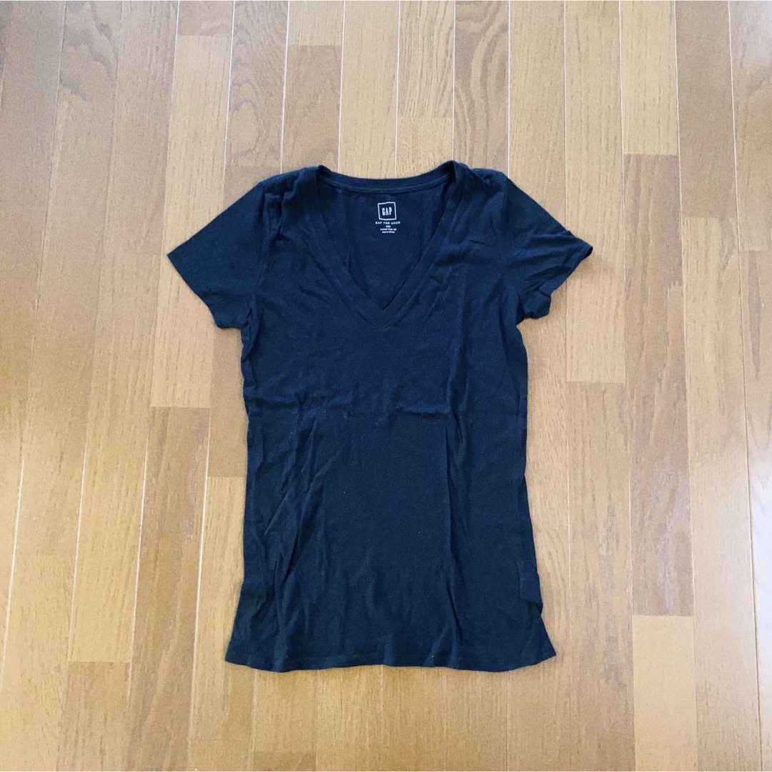 GAP(ギャップ)のVネック Tシャツ 黒 ブラック レディースのトップス(Tシャツ(半袖/袖なし))の商品写真