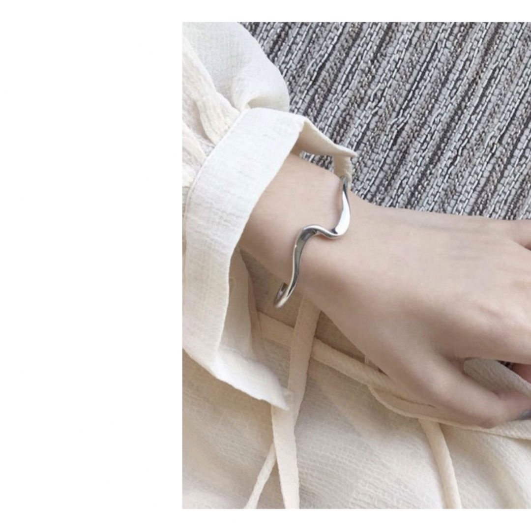 ete - 【NEW】新品インポート♡夏 海 波 ウェーブ バングル