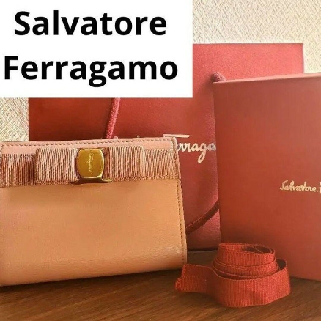 Salvatore Ferragamo(サルヴァトーレフェラガモ)の【美品】フェラガモ リボン 二つ折り 財布 レディースのファッション小物(財布)の商品写真