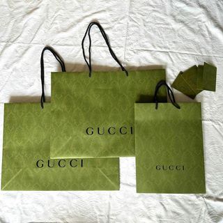 グッチ(Gucci)のグッチ　ショッパー　特大サイズ×2枚  普通サイズ×1枚  名刺入れ×３枚(ショップ袋)