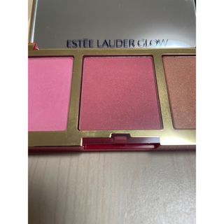 エスティローダー(Estee Lauder)の２回使用❣️エスティローダーチーク（クリスマスコフレ）(チーク)