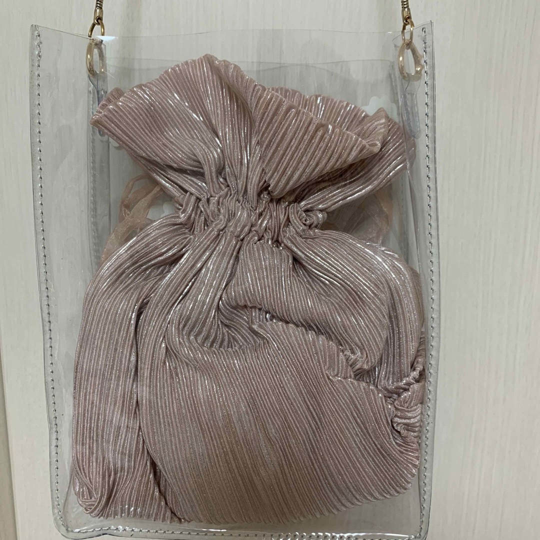 INGNI(イング)のイング　ショルダーバッグ　バッグ　巾着　ポーチ　クリアバッグ　花　ピンク　ラメ レディースのバッグ(ショルダーバッグ)の商品写真