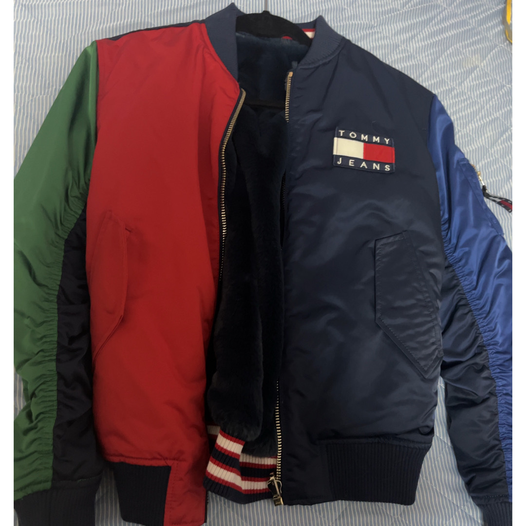 TOMMY JEANS(トミージーンズ)のトミージーンズ　リバーシブルアウター レディースのジャケット/アウター(その他)の商品写真