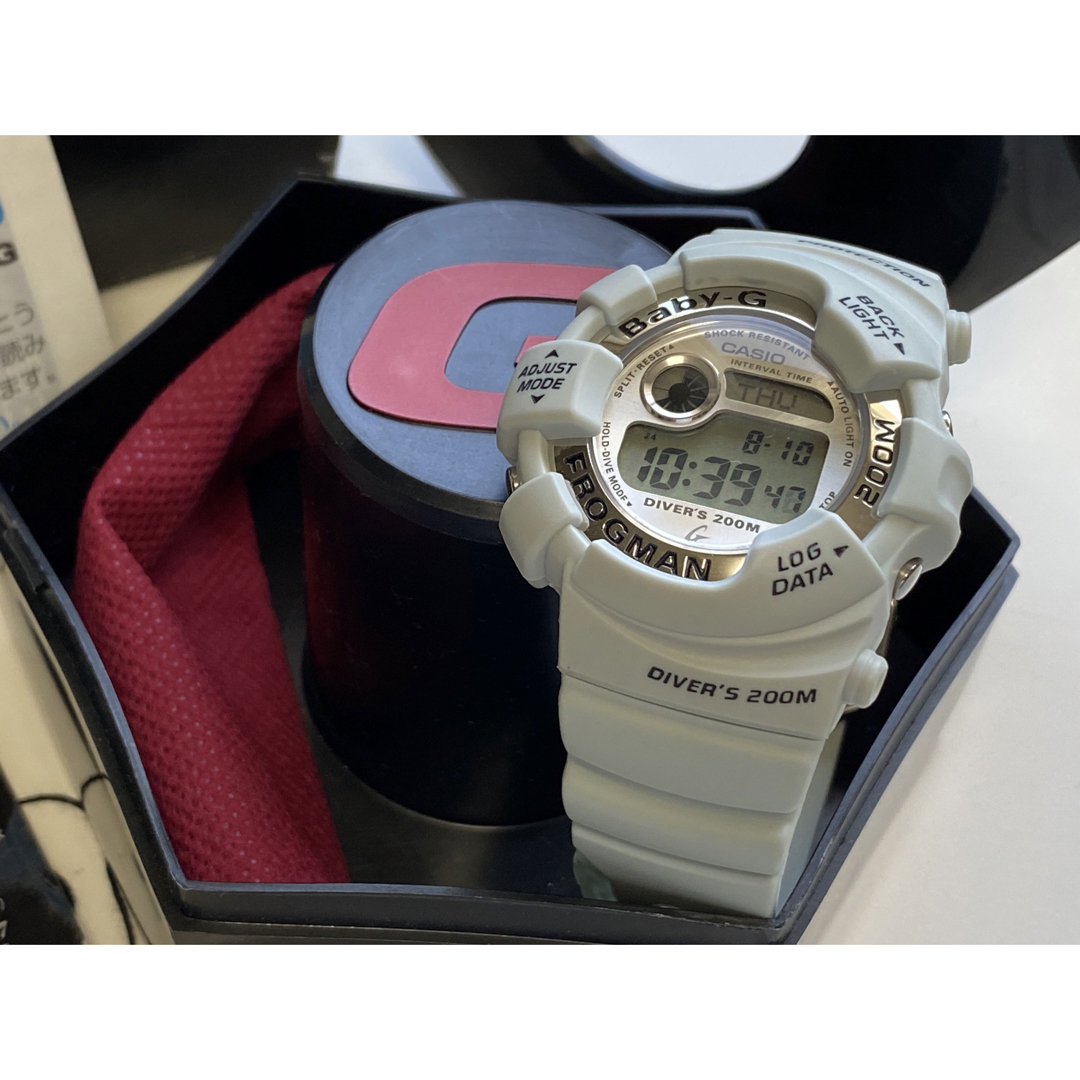 Baby-G(ベビージー)のbaby-G/G-SHOCK/フロッグマン/BGW-100/白/ビンテージ/箱付 メンズの時計(腕時計(デジタル))の商品写真