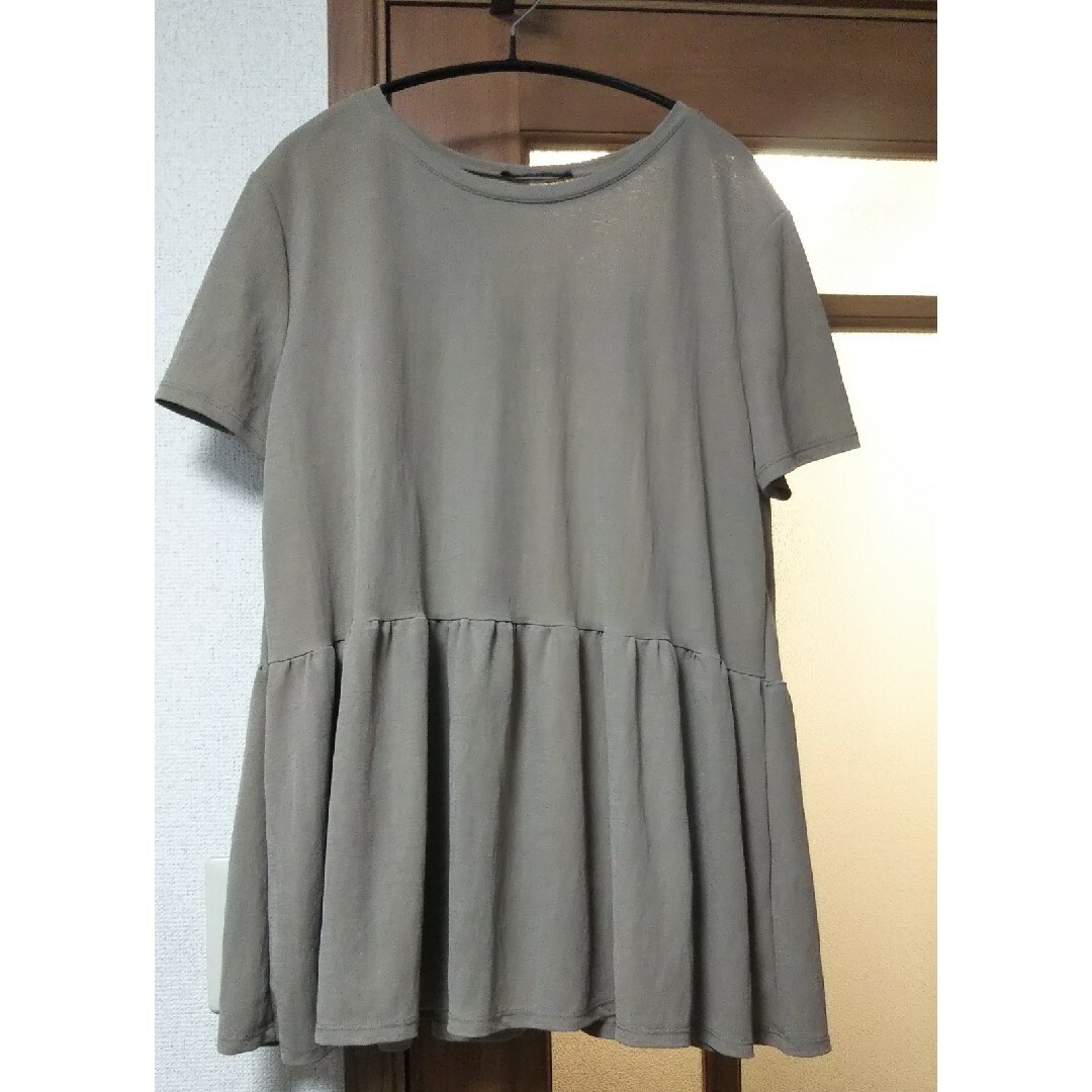 ZARA(ザラ)の最終価格☆ZARA  ペプラムトップス  ベージュ レディースのトップス(カットソー(半袖/袖なし))の商品写真