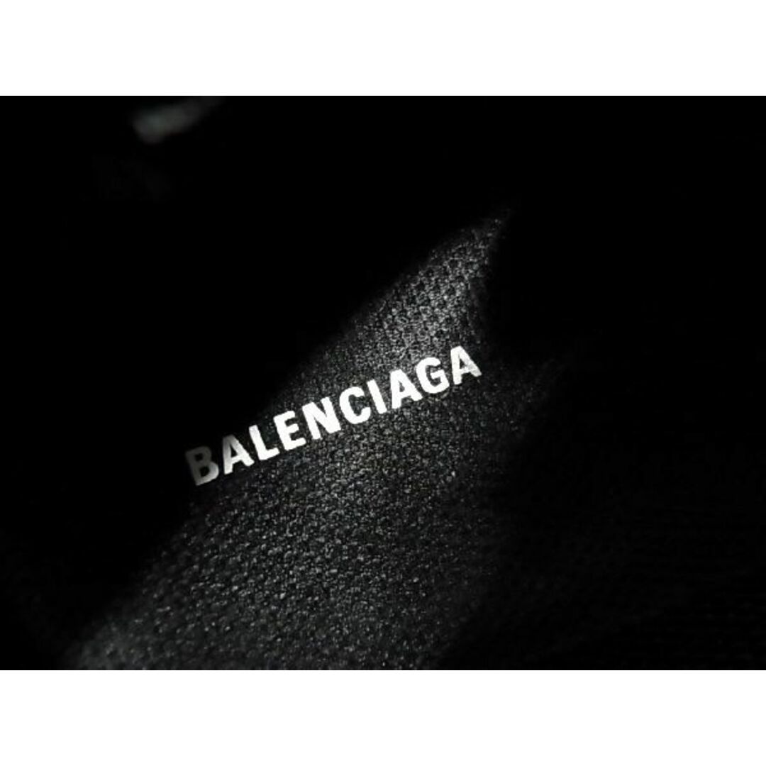 Balenciaga(バレンシアガ)の■新品■未使用■ BALENCIAGA バレンシアガ 536737 トリプルS スニーカー サイズ 43 (約28.5cm) 靴 シューズ ブラック系×グレー系 AP0128 レディースのファッション小物(その他)の商品写真