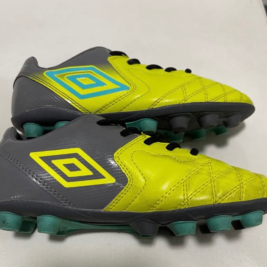 UMBRO アンブロ アクセレイター サッカーシューズ ジュニア19cmの通販 by tanayuri55 アンブロサッカーシューズ19cm