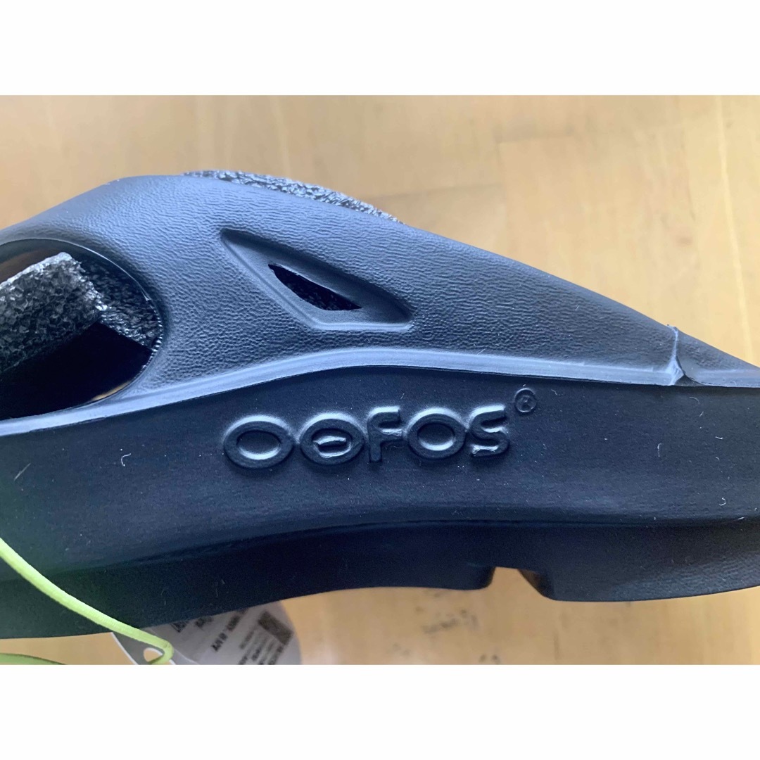 新品★ウーフォス oofos 24cm 38 リカバリーサンダル　黒　ブラックnomado